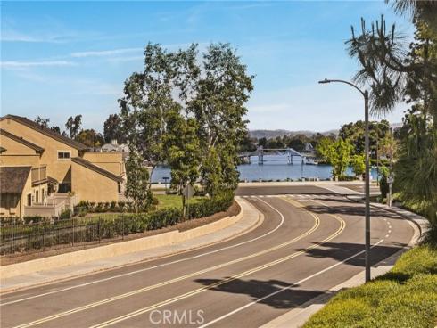 18  Bayfield  , Irvine, CA