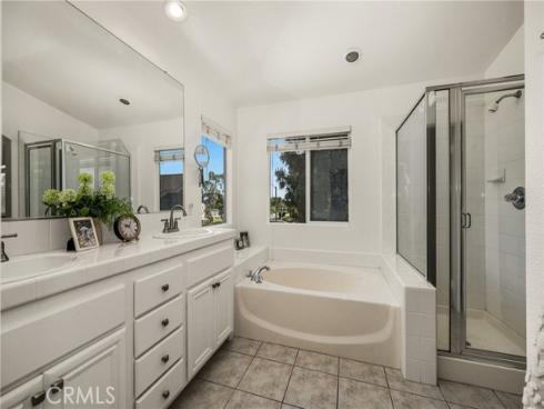 18  Bayfield  , Irvine, CA