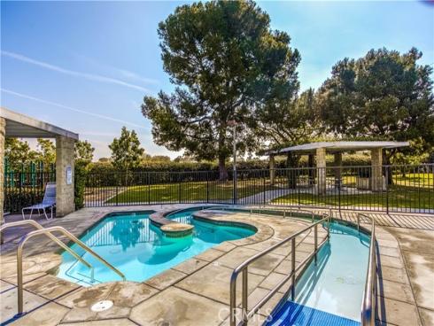 18  Bayfield  , Irvine, CA