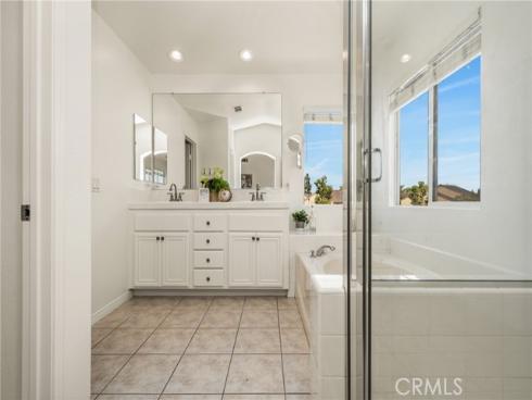 18  Bayfield  , Irvine, CA