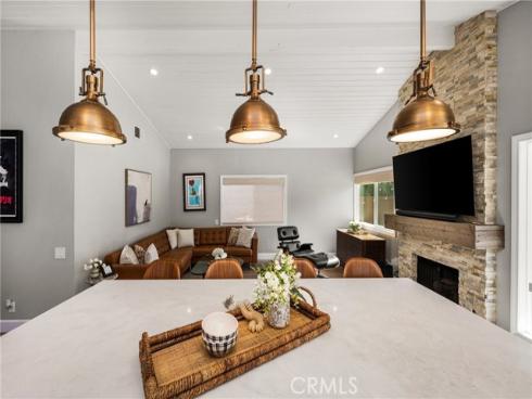 10  Petersburg  , Irvine, CA