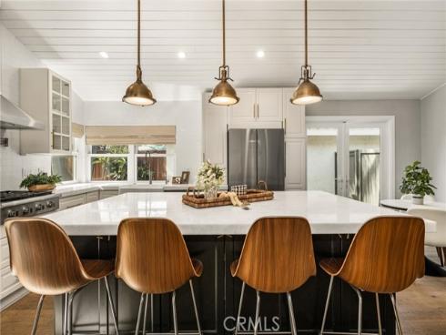 10  Petersburg  , Irvine, CA