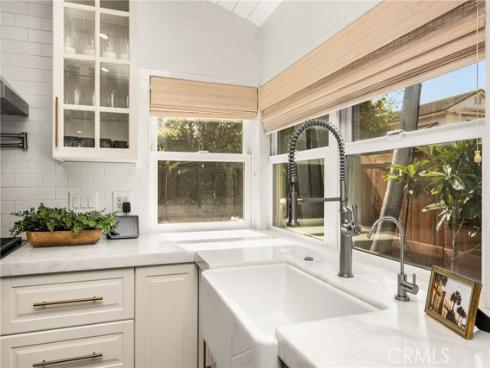 10  Petersburg  , Irvine, CA