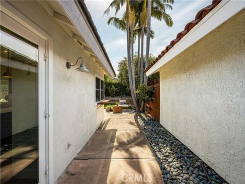 10  Petersburg  , Irvine, CA