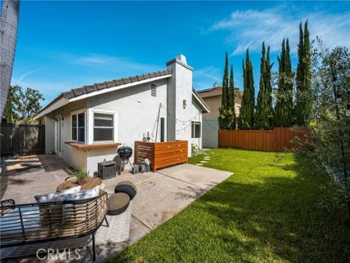 10  Petersburg  , Irvine, CA