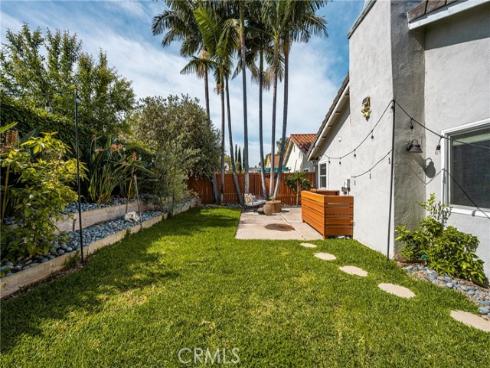 10  Petersburg  , Irvine, CA