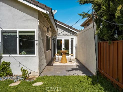 10  Petersburg  , Irvine, CA