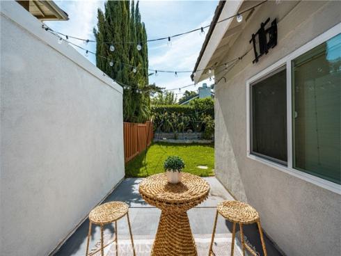 10  Petersburg  , Irvine, CA