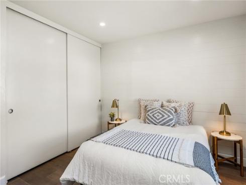 10  Petersburg  , Irvine, CA