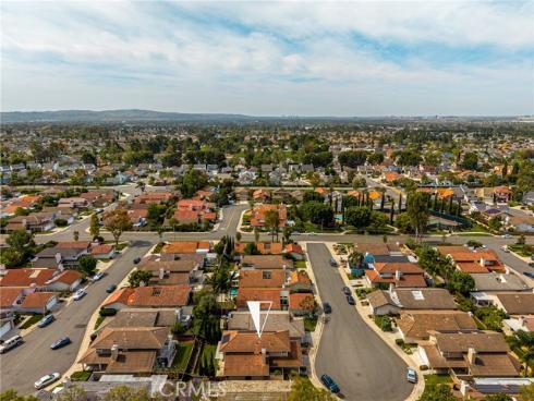 10  Petersburg  , Irvine, CA