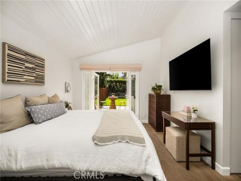 10  Petersburg  , Irvine, CA