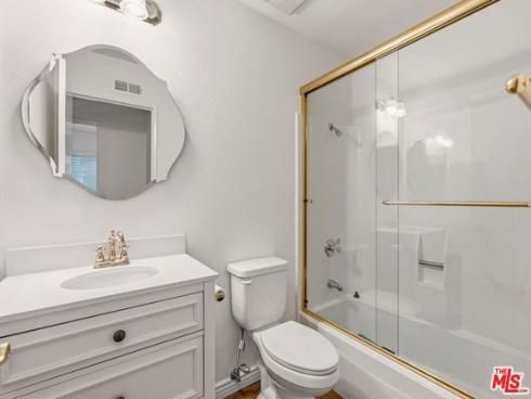 23  Cresthaven  51 , Irvine, CA