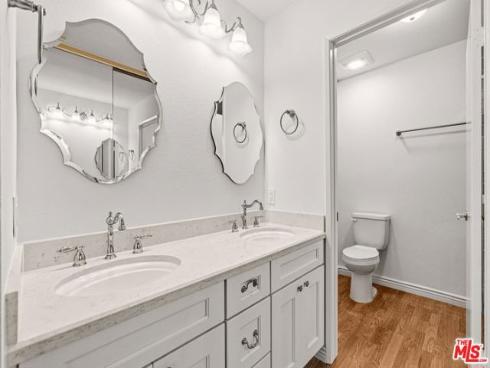 23  Cresthaven  51 , Irvine, CA