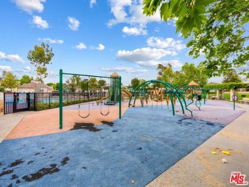 23  Cresthaven  51 , Irvine, CA