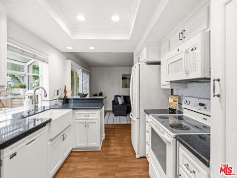 23  Cresthaven  51 , Irvine, CA