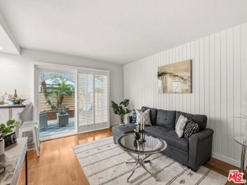 23  Cresthaven  51 , Irvine, CA