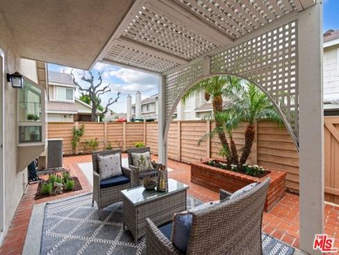 23  Cresthaven  51 , Irvine, CA