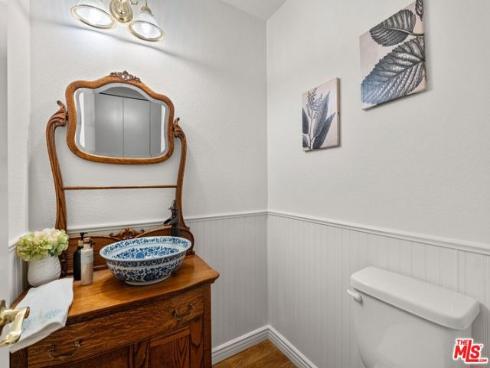 23  Cresthaven  51 , Irvine, CA