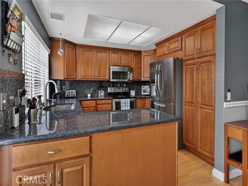 25  Cheyenne  , Irvine, CA