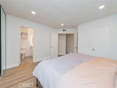 47  Fox  , Irvine, CA