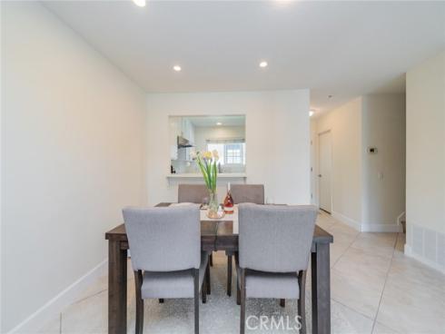 47  Fox  , Irvine, CA