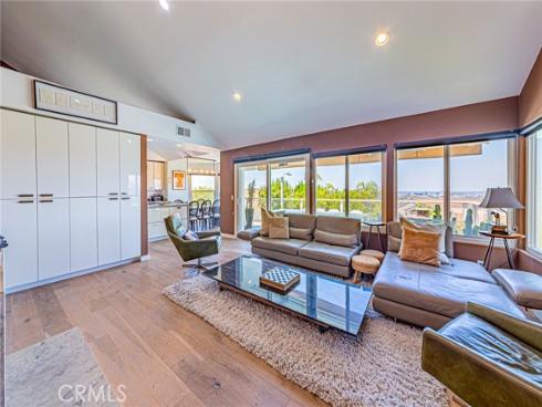 6  Sirius  61 , Irvine, CA