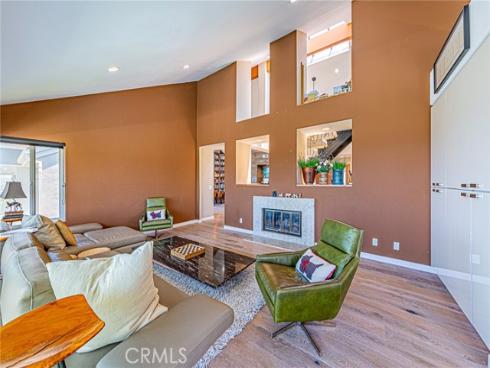 6  Sirius  61 , Irvine, CA