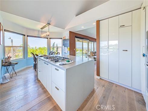 6  Sirius  61 , Irvine, CA