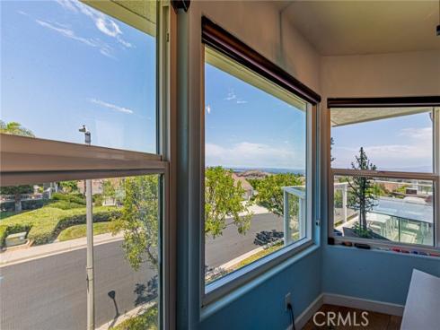 6  Sirius  61 , Irvine, CA