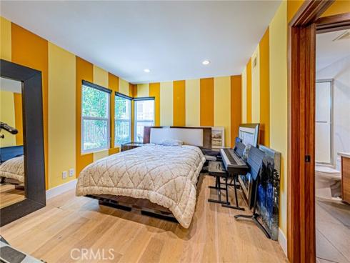 6  Sirius  61 , Irvine, CA