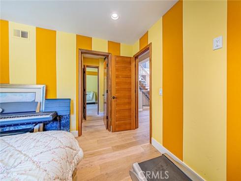 6  Sirius  61 , Irvine, CA