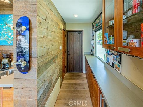 6  Sirius  61 , Irvine, CA