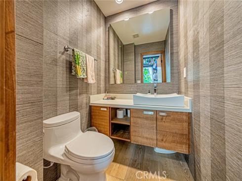 6  Sirius  61 , Irvine, CA