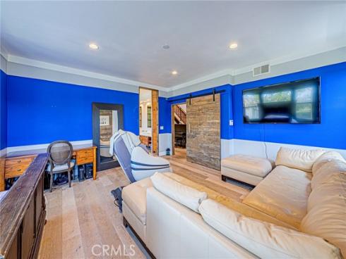 6  Sirius  61 , Irvine, CA