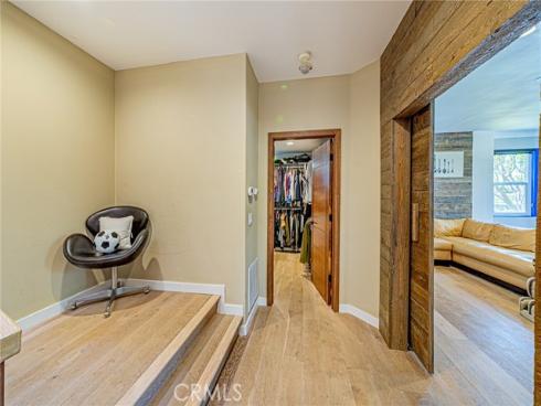 6  Sirius  61 , Irvine, CA