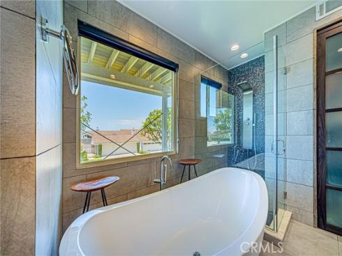 6  Sirius  61 , Irvine, CA