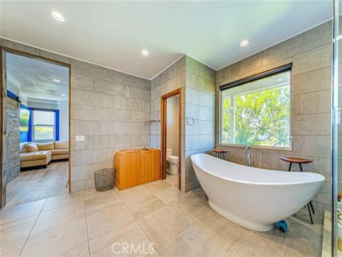 6  Sirius  61 , Irvine, CA