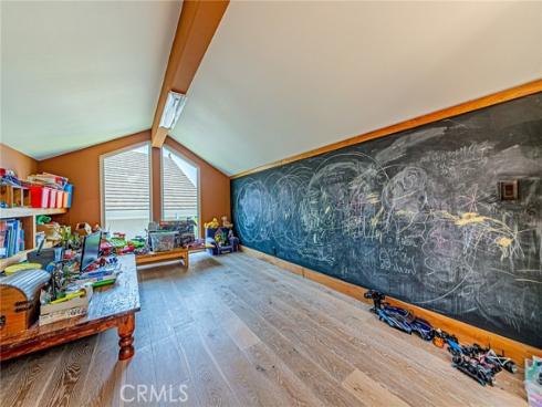 6  Sirius  61 , Irvine, CA