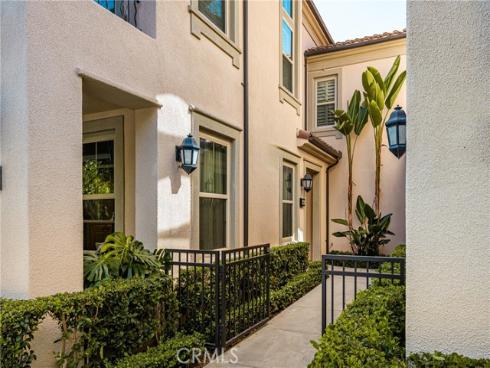 49  Kempton  , Irvine, CA