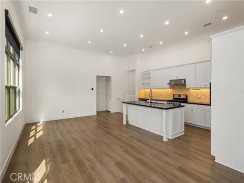 49  Kempton  , Irvine, CA