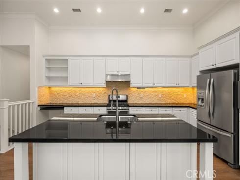 49  Kempton  , Irvine, CA