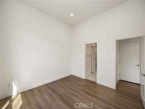 49  Kempton  , Irvine, CA