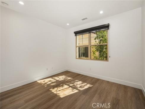 49  Kempton  , Irvine, CA