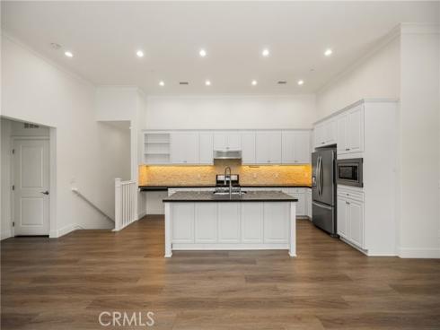 49  Kempton  , Irvine, CA