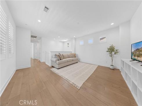 112  Sentosa  , Irvine, CA