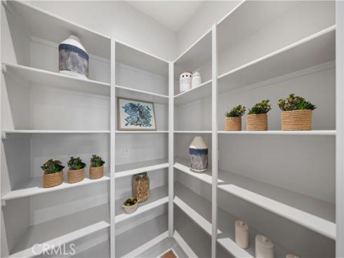 237  Pinnacle  , Irvine, CA