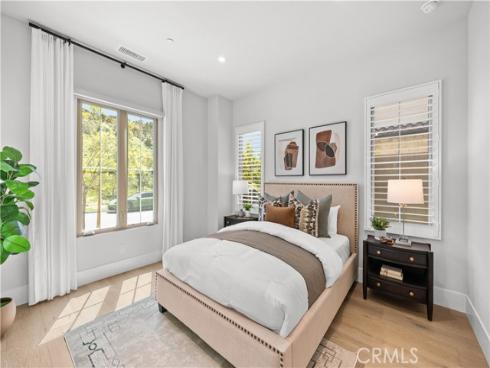 237  Pinnacle  , Irvine, CA