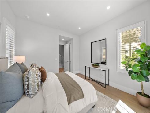 237  Pinnacle  , Irvine, CA