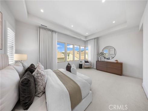 237  Pinnacle  , Irvine, CA