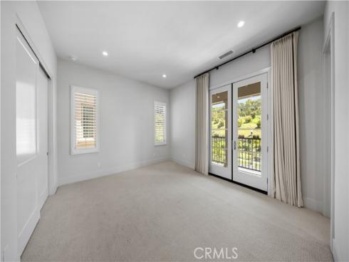 237  Pinnacle  , Irvine, CA